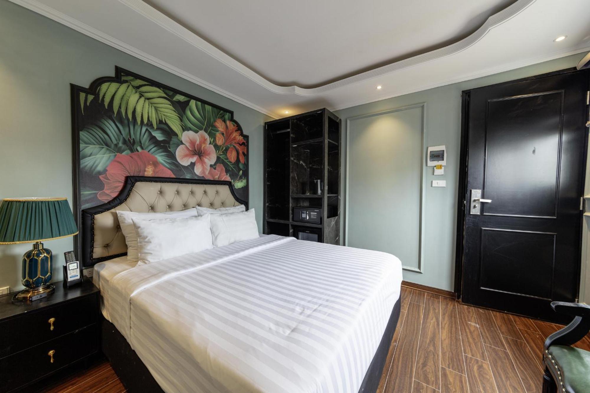 Madelise Amica Hotel And Travel Hanoi Exterior foto