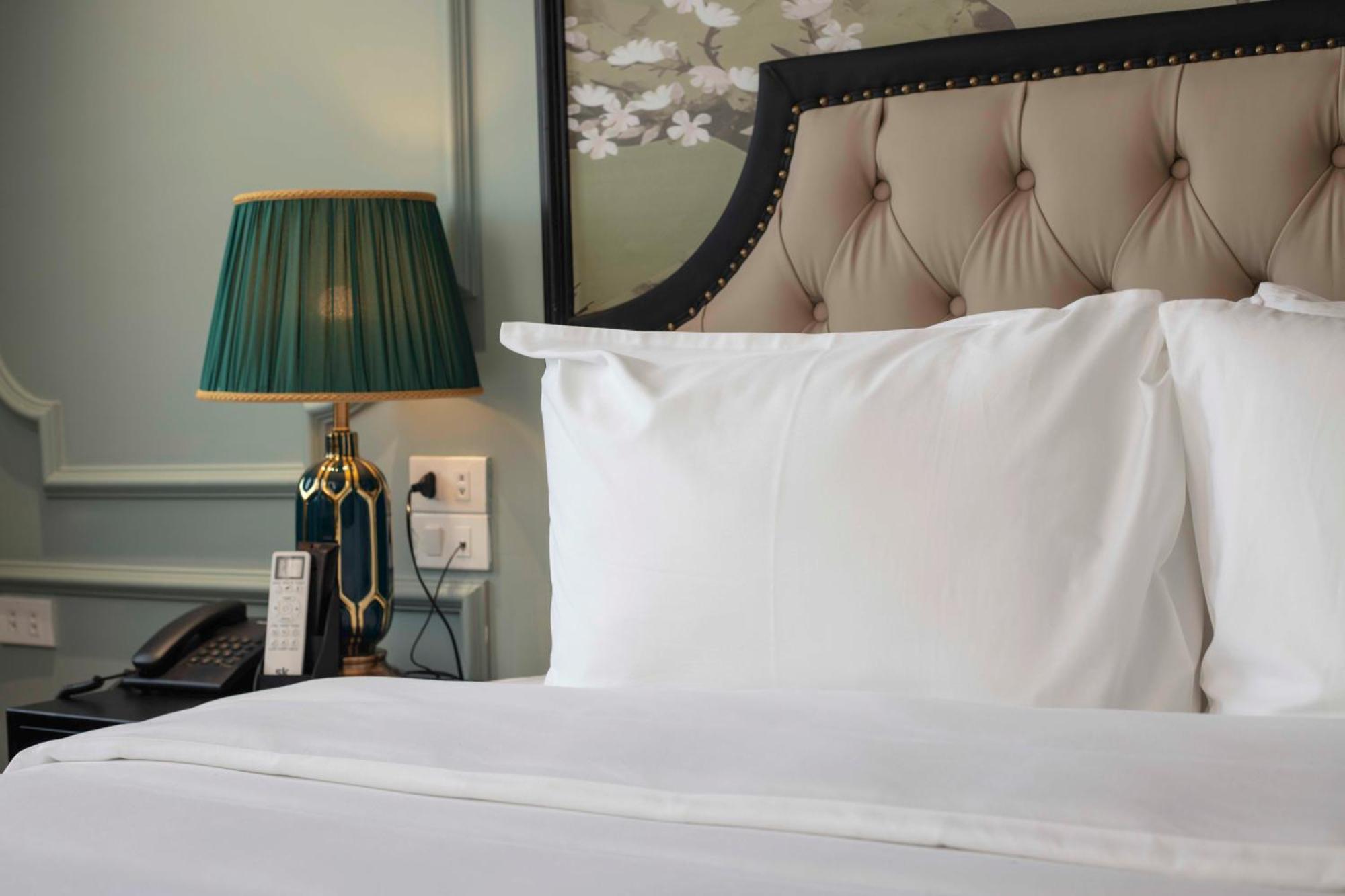 Madelise Amica Hotel And Travel Hanoi Exterior foto